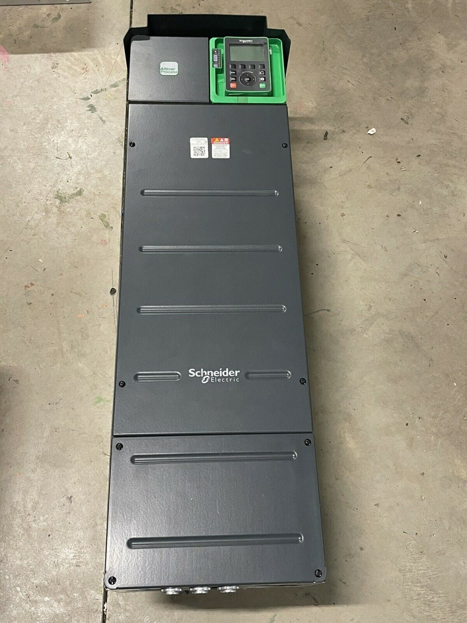Schneider Electric ATV930D90N4C